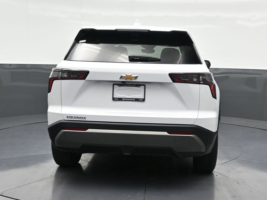 Used 2026 Chevrolet Equinox LT w/ Safety and Technology Package image 4