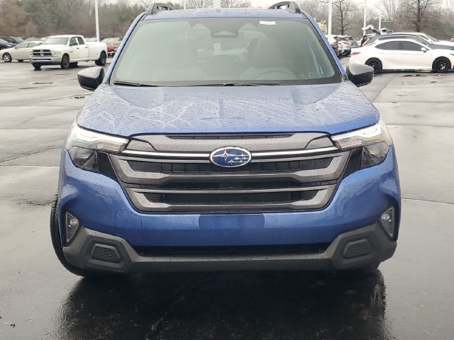 Used 2026 Subaru Forester Premium AWD/4WD image 2