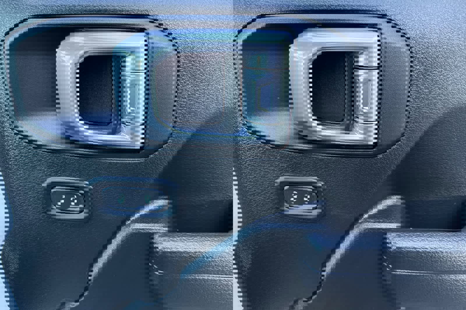 Used 2023 Jeep Wrangler Unlimited Rubicon w/ Cold Weather Group image 18