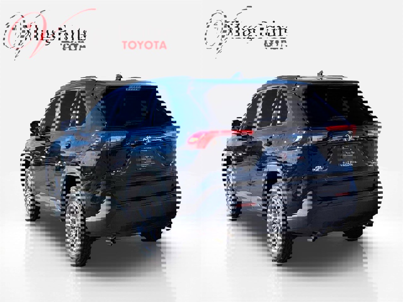 Used 2024 Toyota RAV4 LE image 4