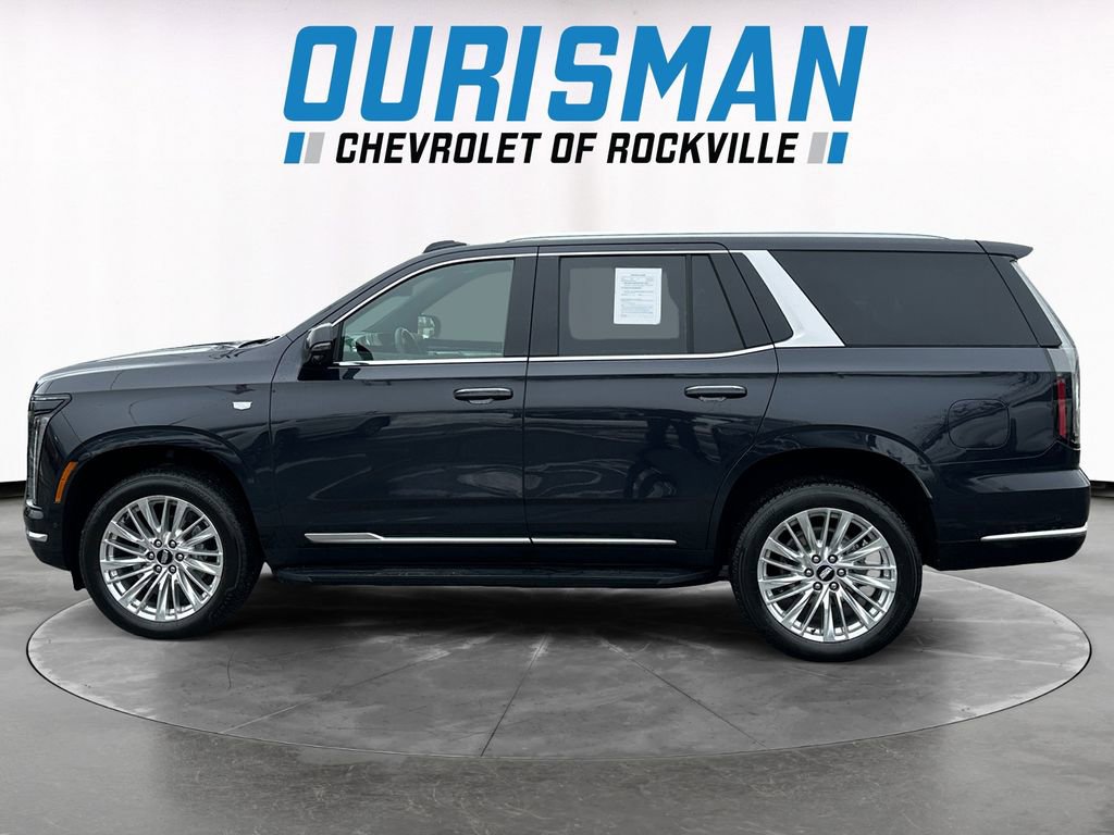 Used 2025 Cadillac Escalade Premium Luxury image 3