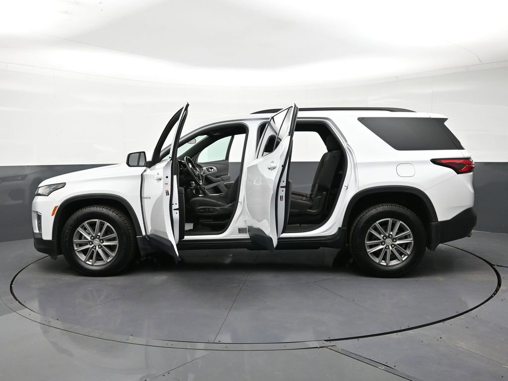 Used 2022 Chevrolet Traverse LT w/ LPO, Floor Liner Package image 35