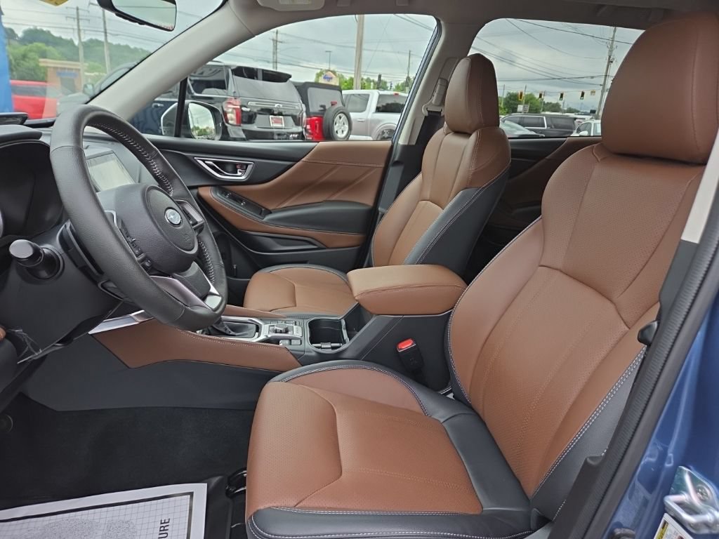 Used 2024 Subaru Forester Touring w/ Convenience Package AWD/4WD image 18