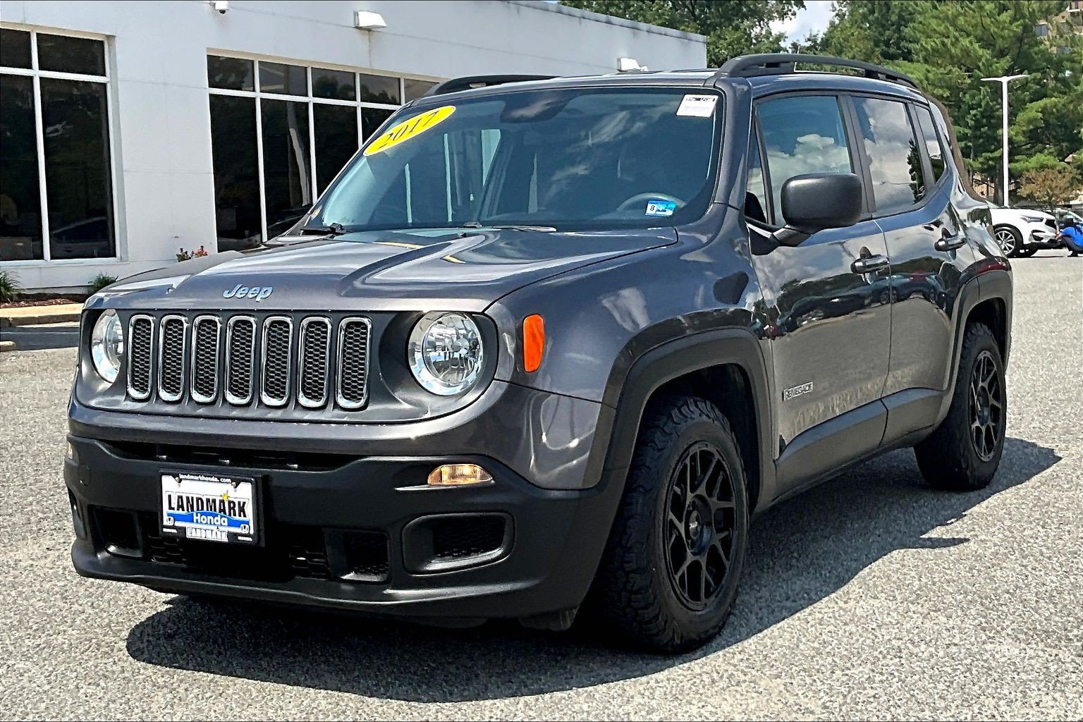 Used 2017 Jeep Renegade Sport w/ Power & Air Group FWD image 1