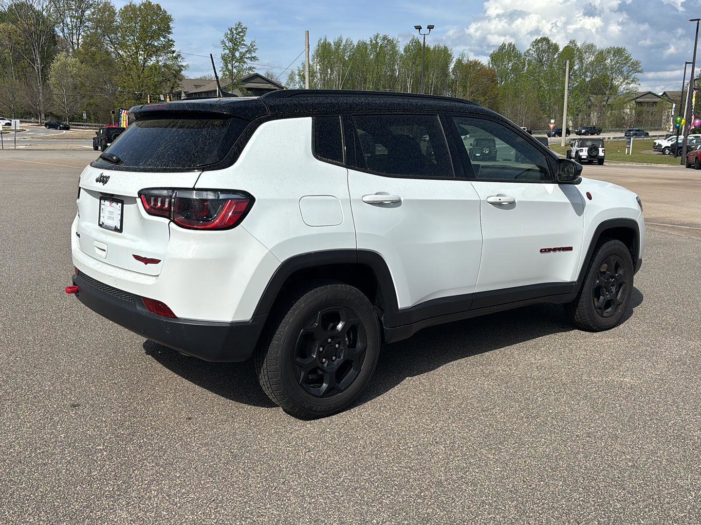 Used 2023 Jeep Compass Trailhawk w/ Trailhawk Convenience Group image 3
