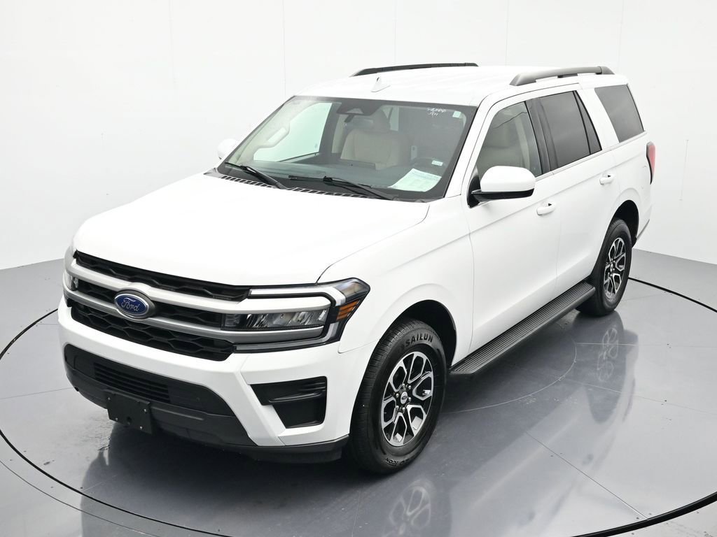 Used 2024 Ford Expedition XLT image 30