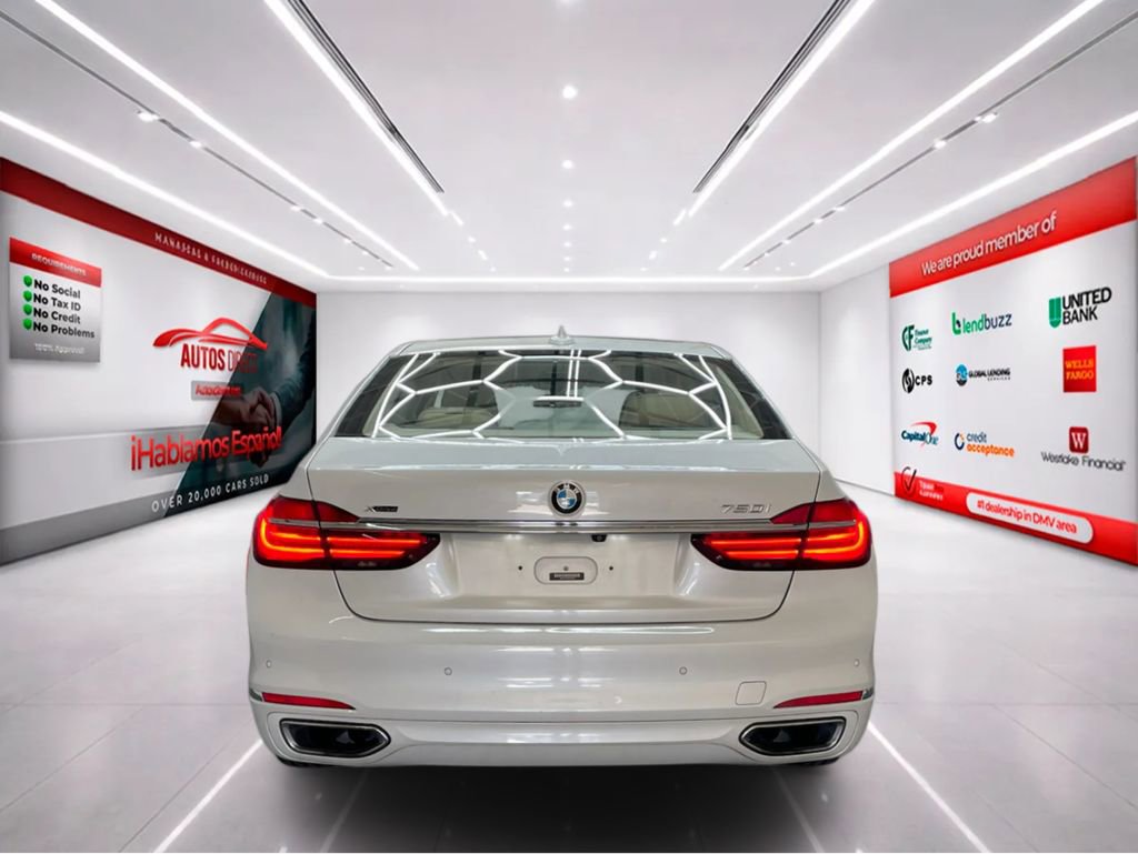 Used 2016 BMW 750i xDrive image 7
