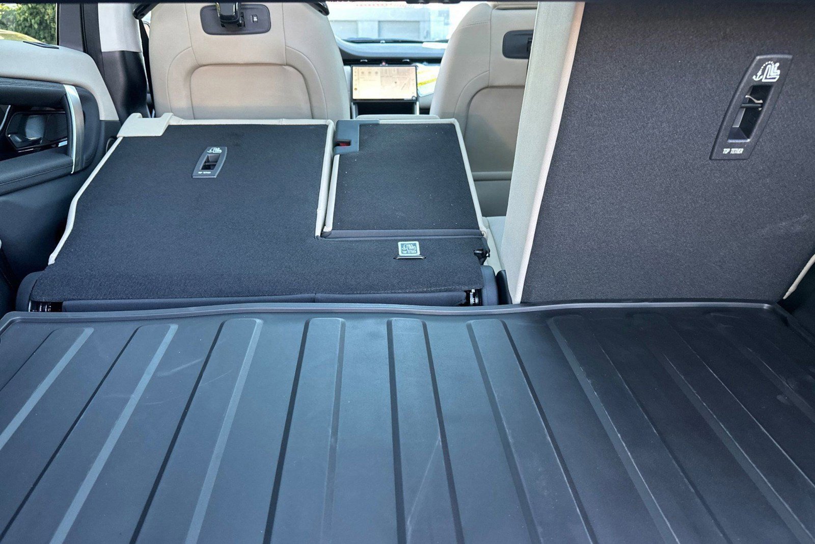New 2025 Land Rover Discovery Sport S AWD/4WD image 28