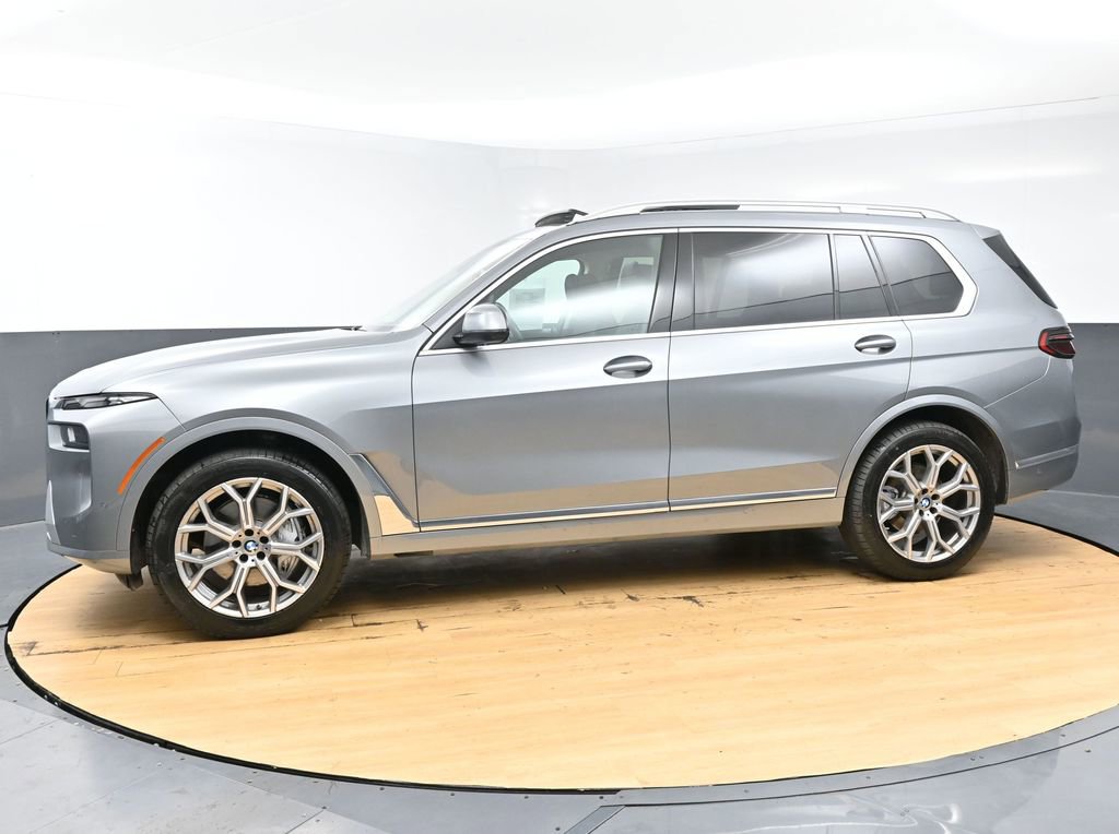 Used 2025 BMW X7 xDrive40i AWD/4WD image 6