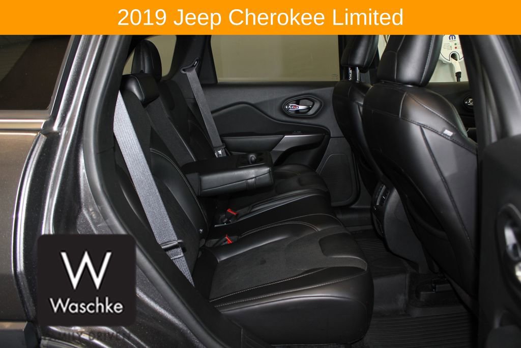 Used 2019 Jeep Cherokee Limited AWD/4WD image 23