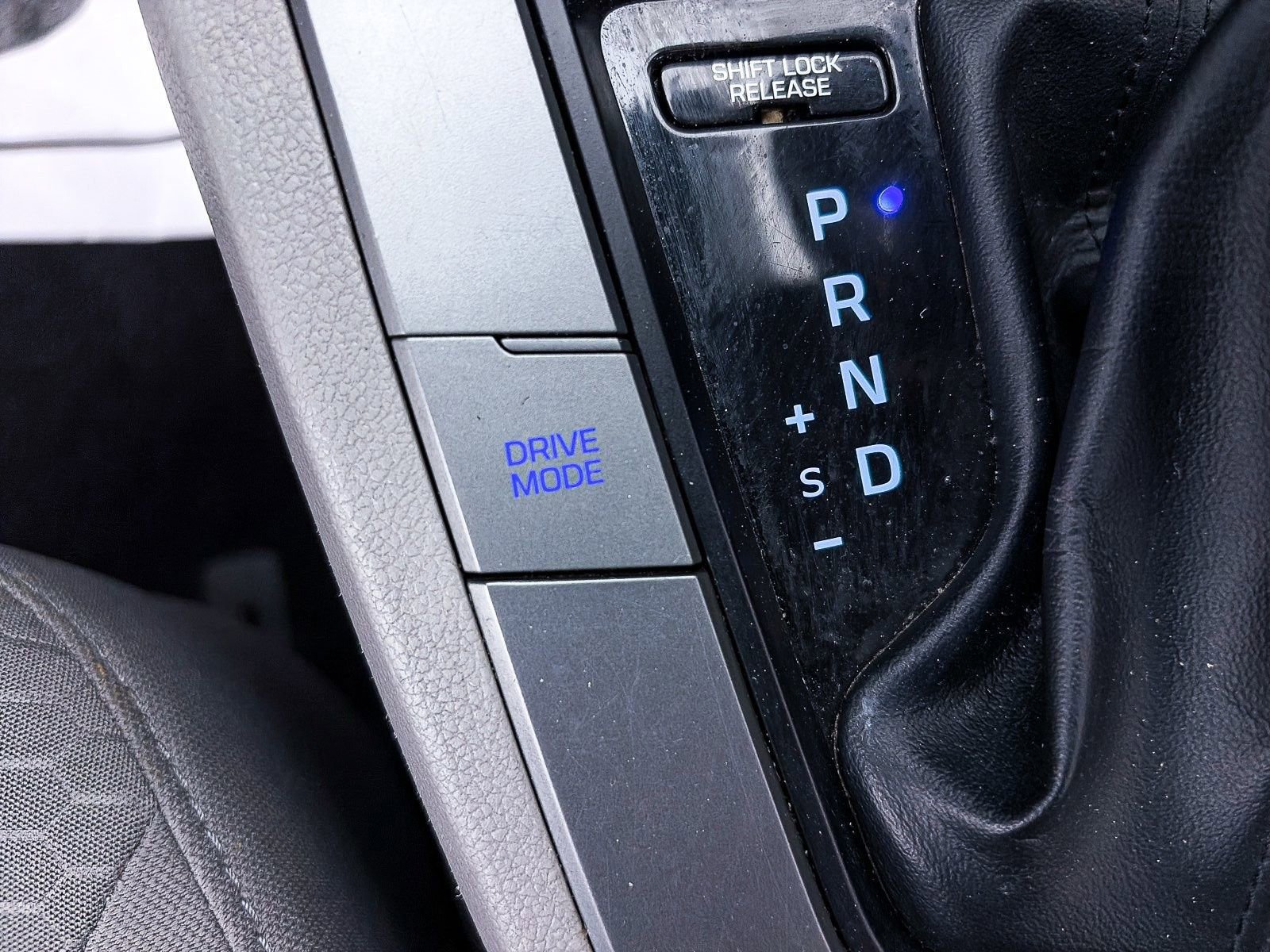 Used 2019 Hyundai Elantra SEL image 18