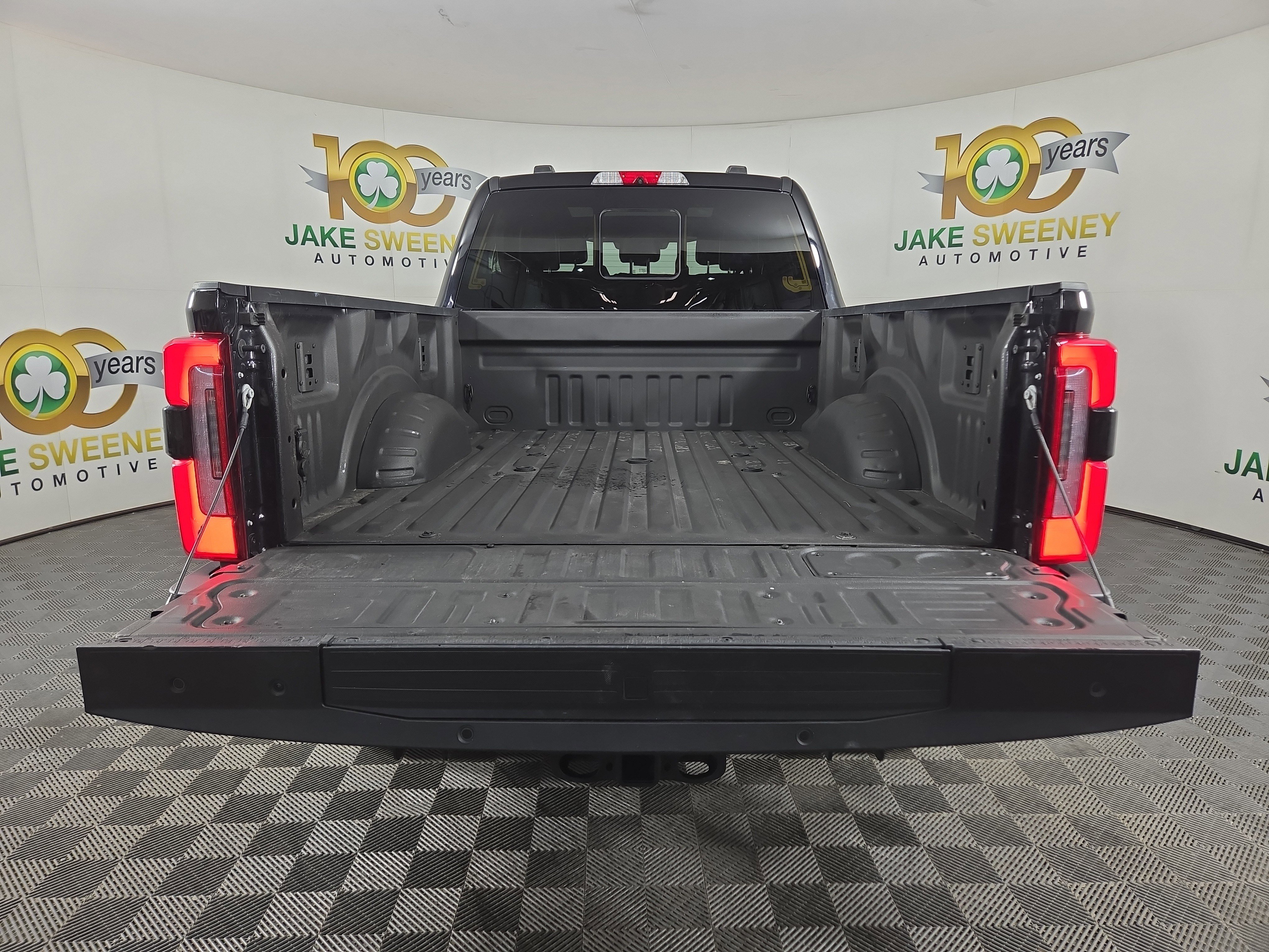 Used 2024 Ford F250 Platinum image 33