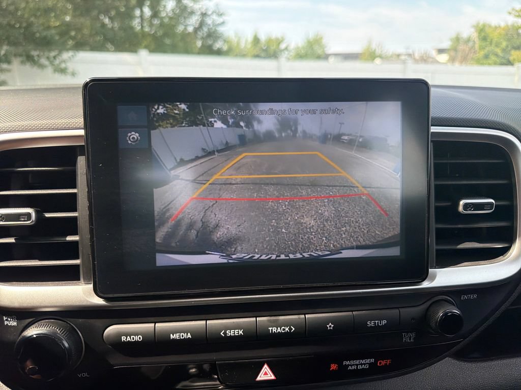 Used 2025 Hyundai Venue SEL FWD image 20