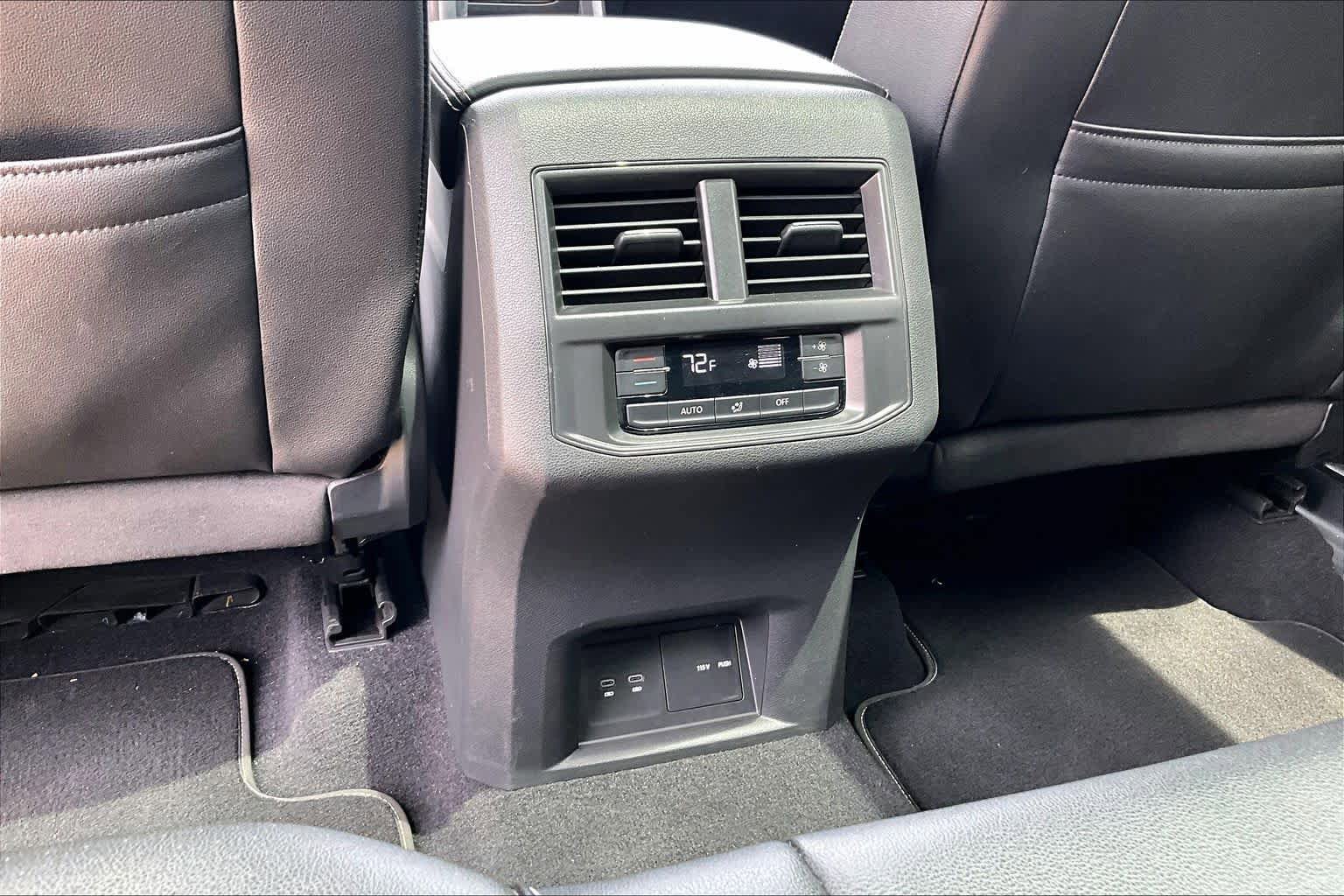 Used 2021 Volkswagen Atlas SE FWD image 32
