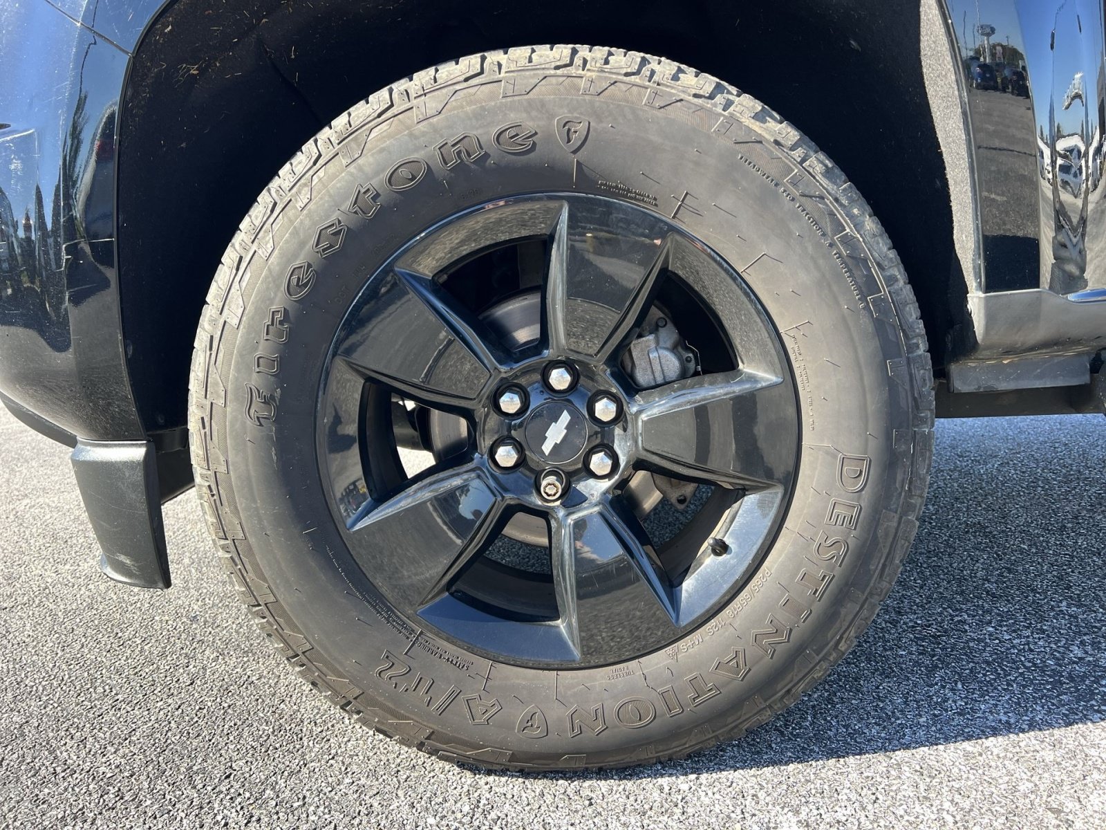 Used 2017 Chevrolet Colorado LT w/ Midnight Edition AWD/4WD image 12