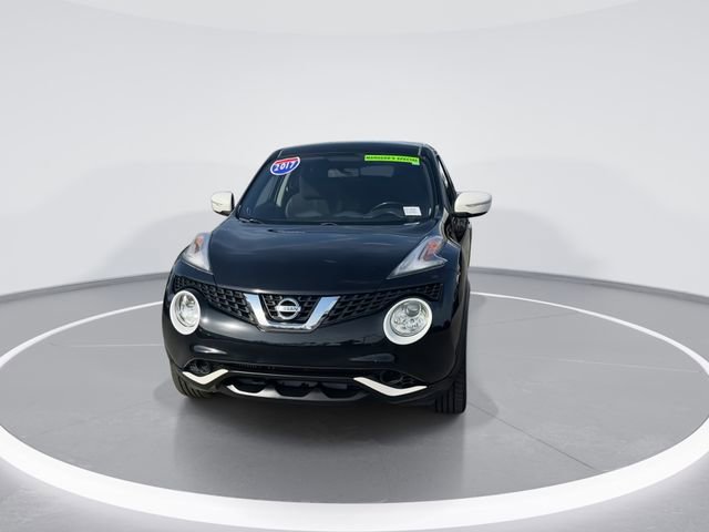 Used 2017 Nissan Juke SV image 2