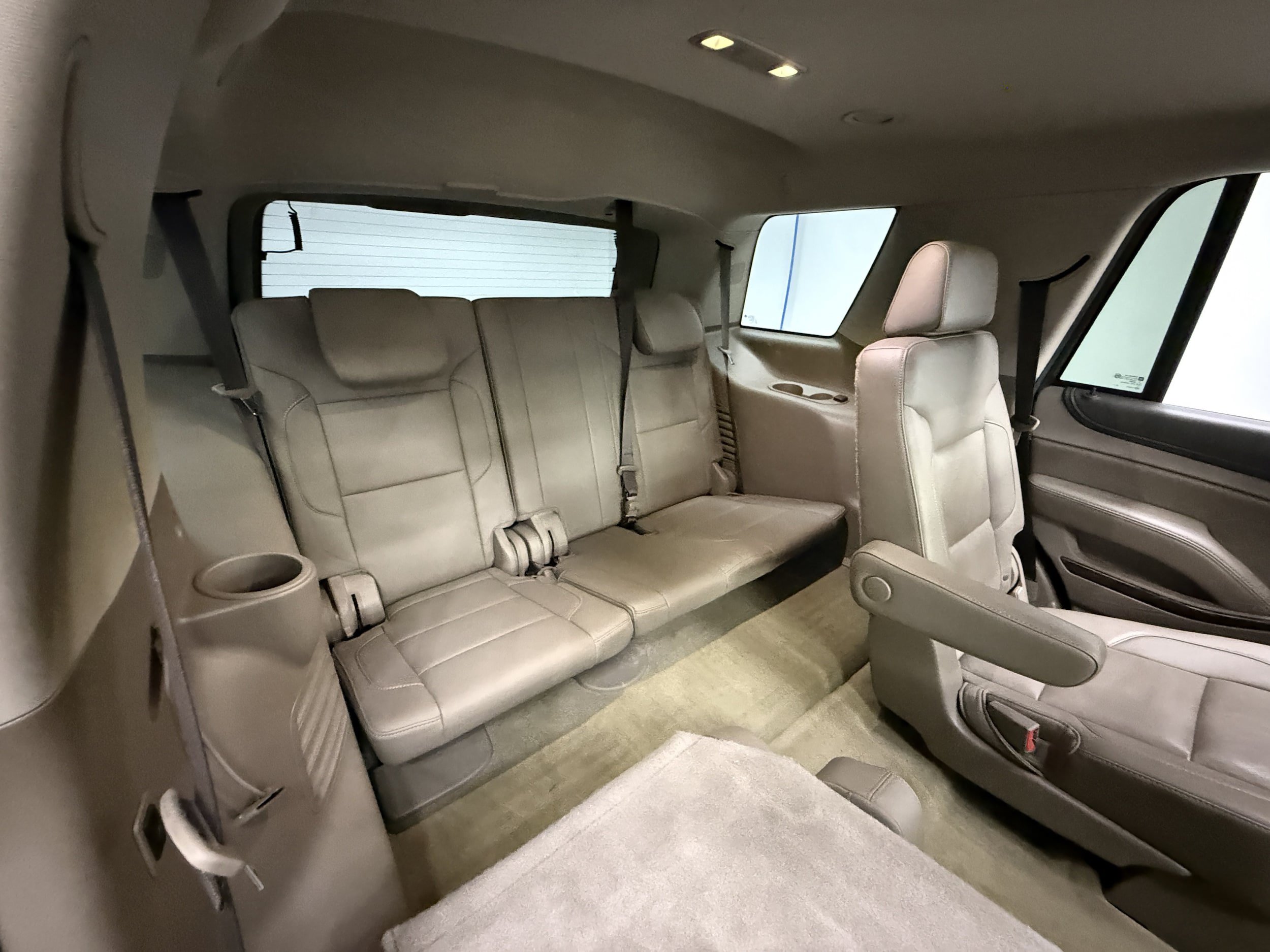 Used 2017 GMC Yukon SLT AWD/4WD image 30