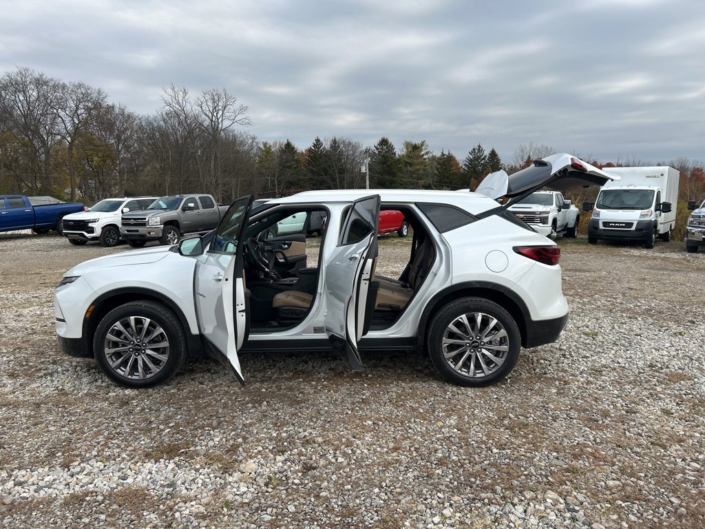 Used 2023 Chevrolet Blazer Premier image 7