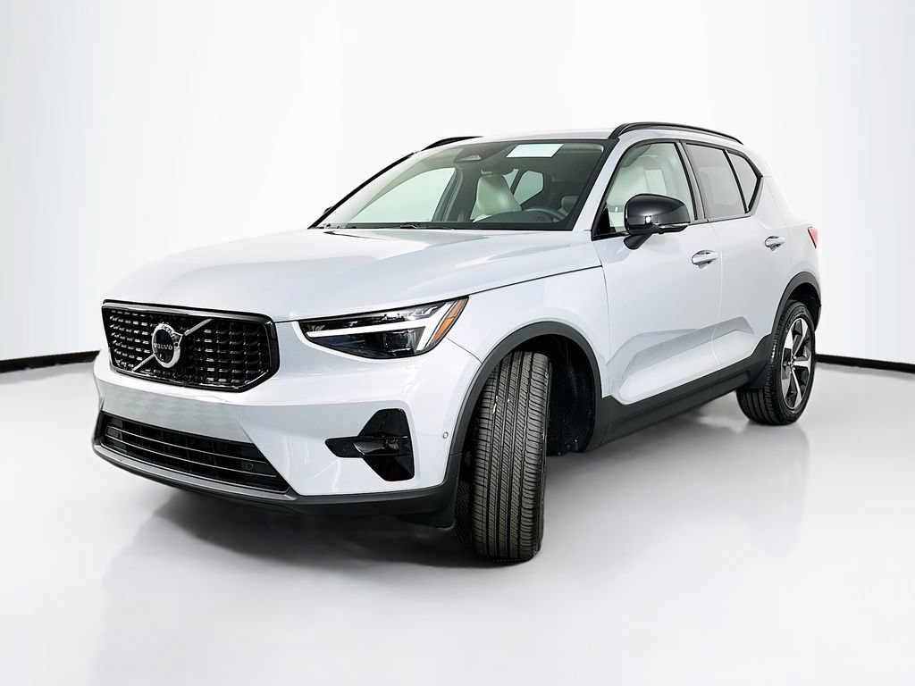 Used 2026 Volvo XC40 B5 Plus w/ Protection Package Premier