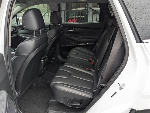 Used 2023 Hyundai Santa Fe SEL w/ Premium Package image 12
