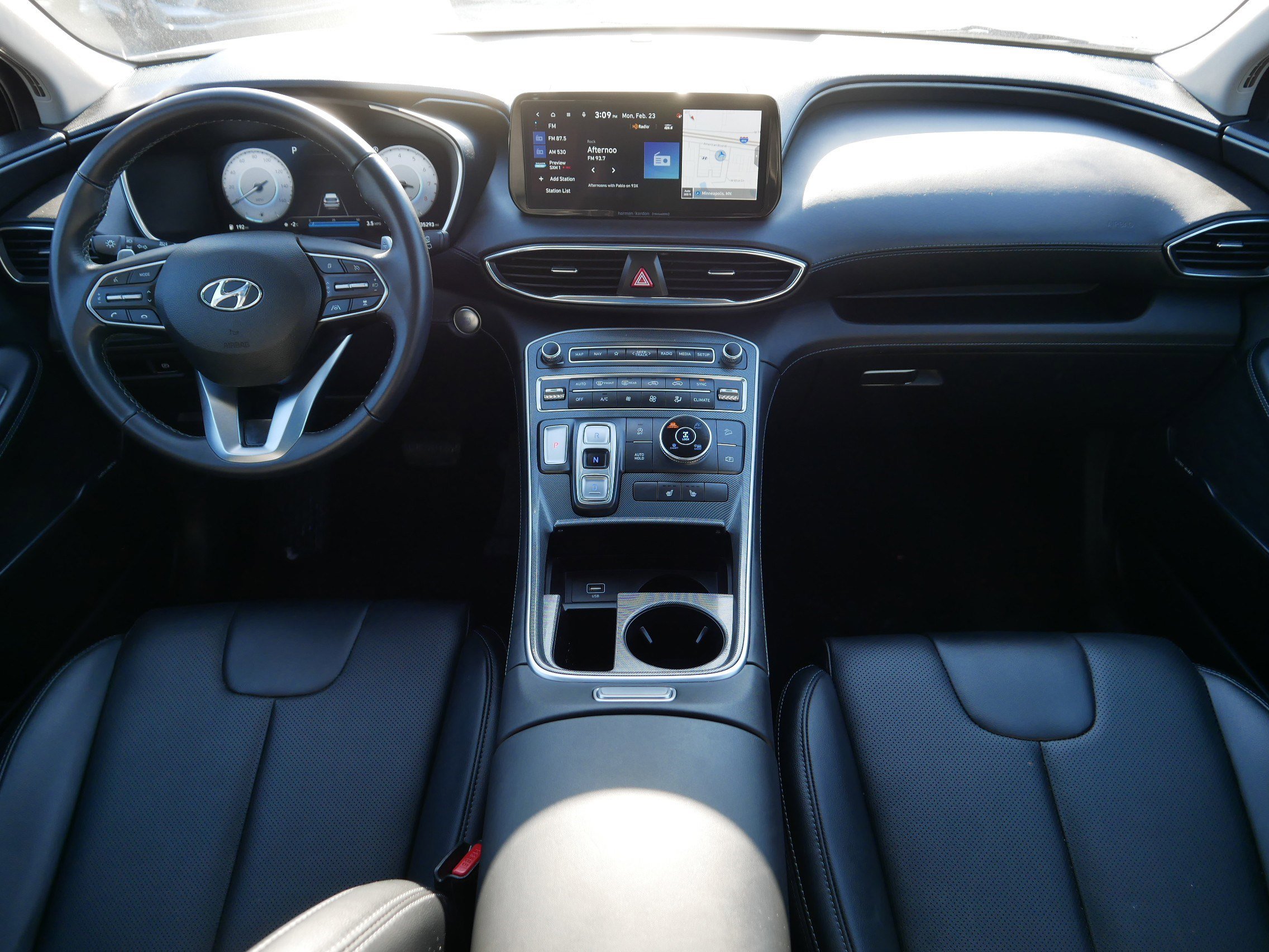 Certified 2023 Hyundai Santa Fe SEL w/ Premium Package image 10