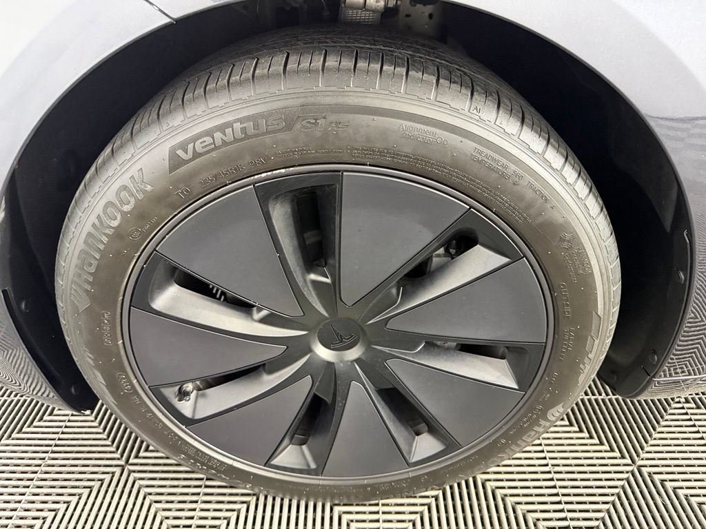 Used 2024 Tesla Model 3 Standard Range RWD image 11