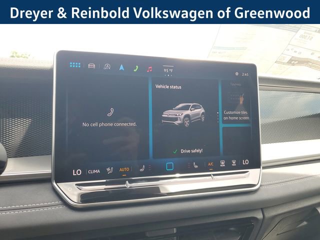 New 2025 Volkswagen Tiguan SE image 30