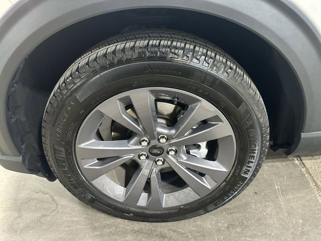 Certified 2025 Ford Explorer Active w/ Active Comfort Package AWD/4WD image 23