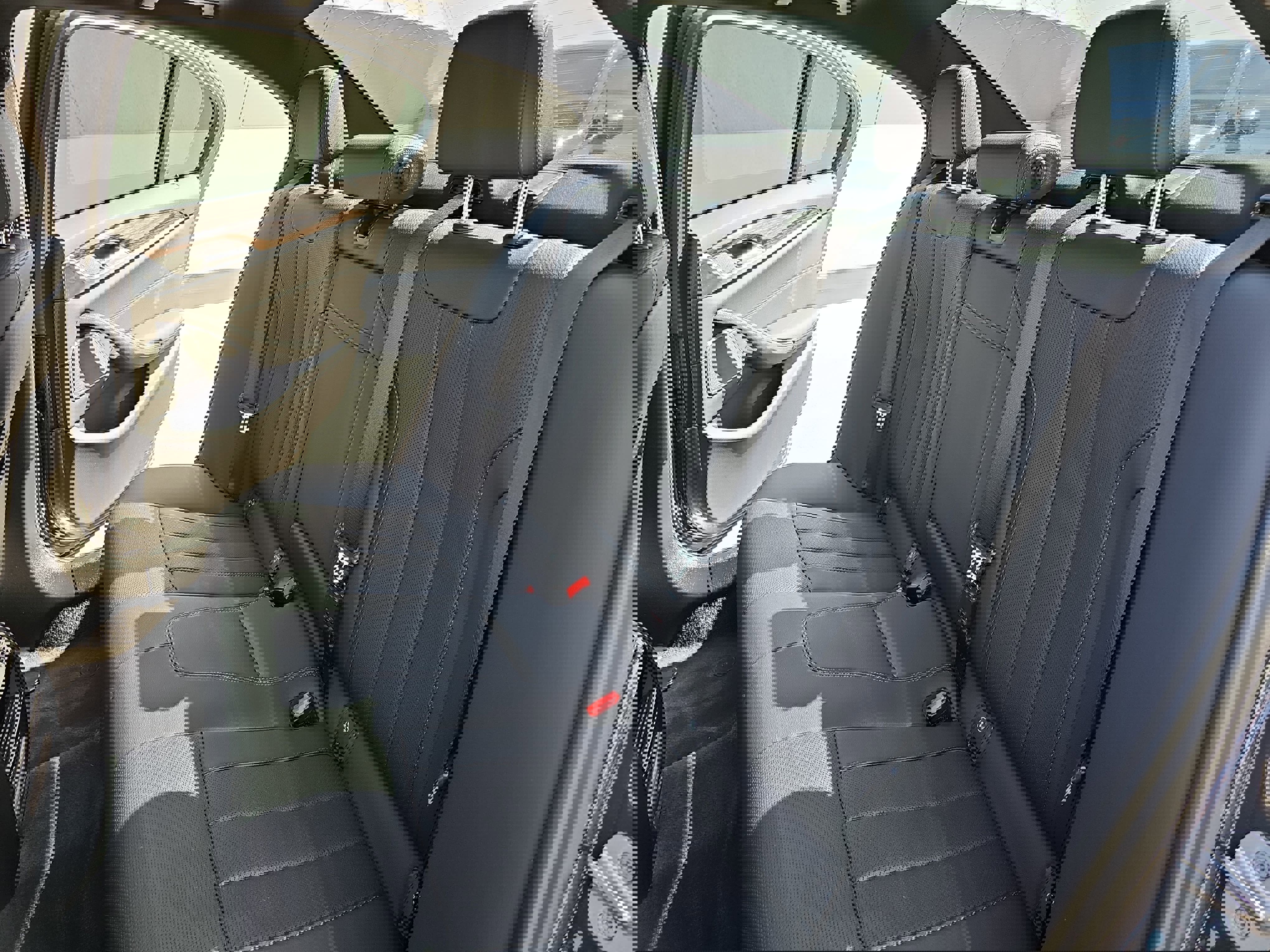 Used 2023 BMW 530i w/ Premium Package image 14