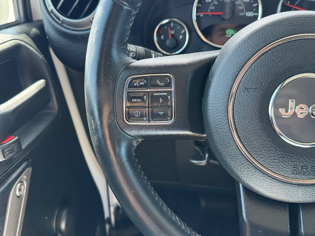 Used 2018 Jeep Wrangler Unlimited Sport w/ Connectivity Group AWD/4WD image 11