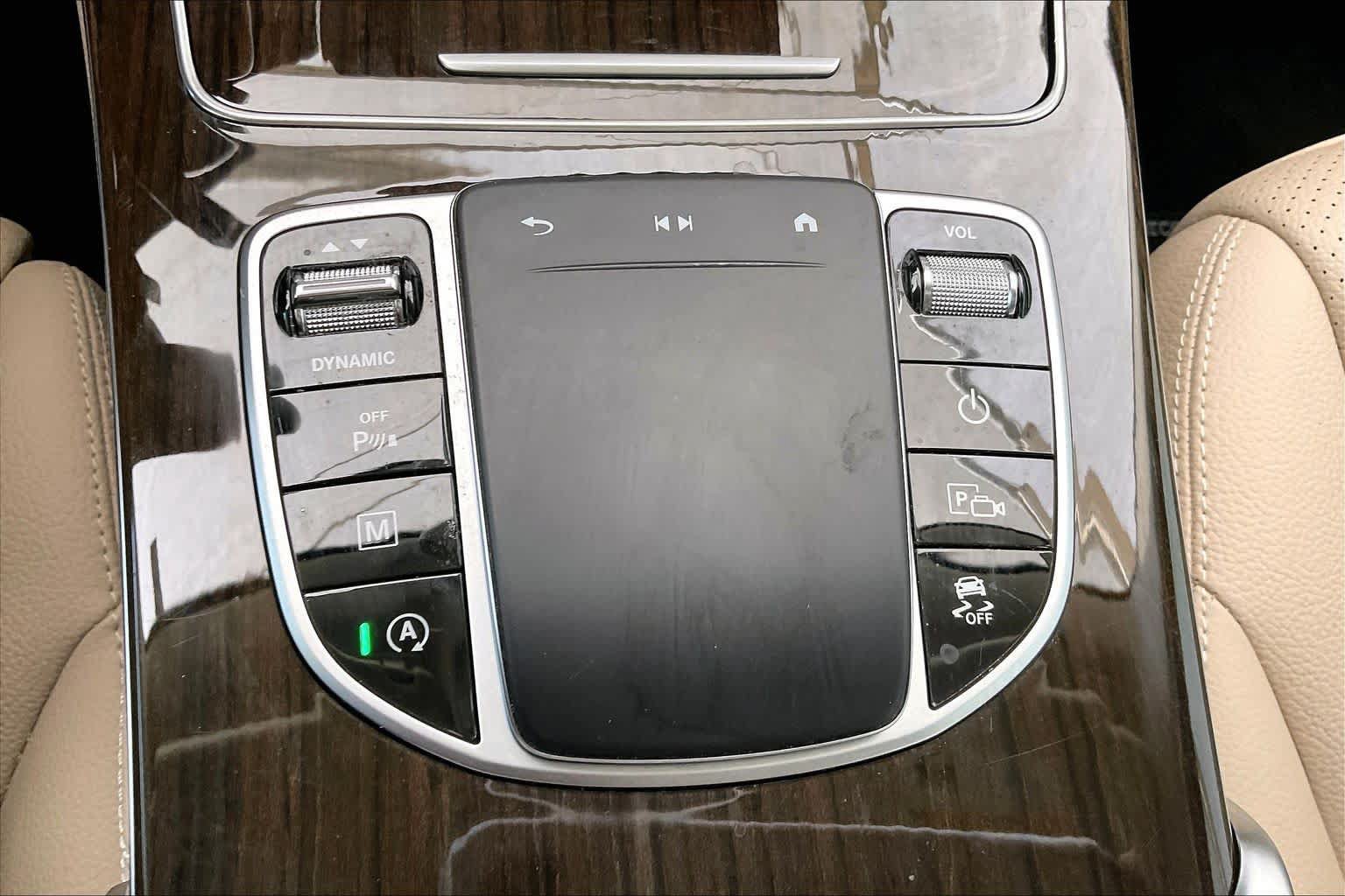 Used 2020 Mercedes-Benz GLC 300 image 32