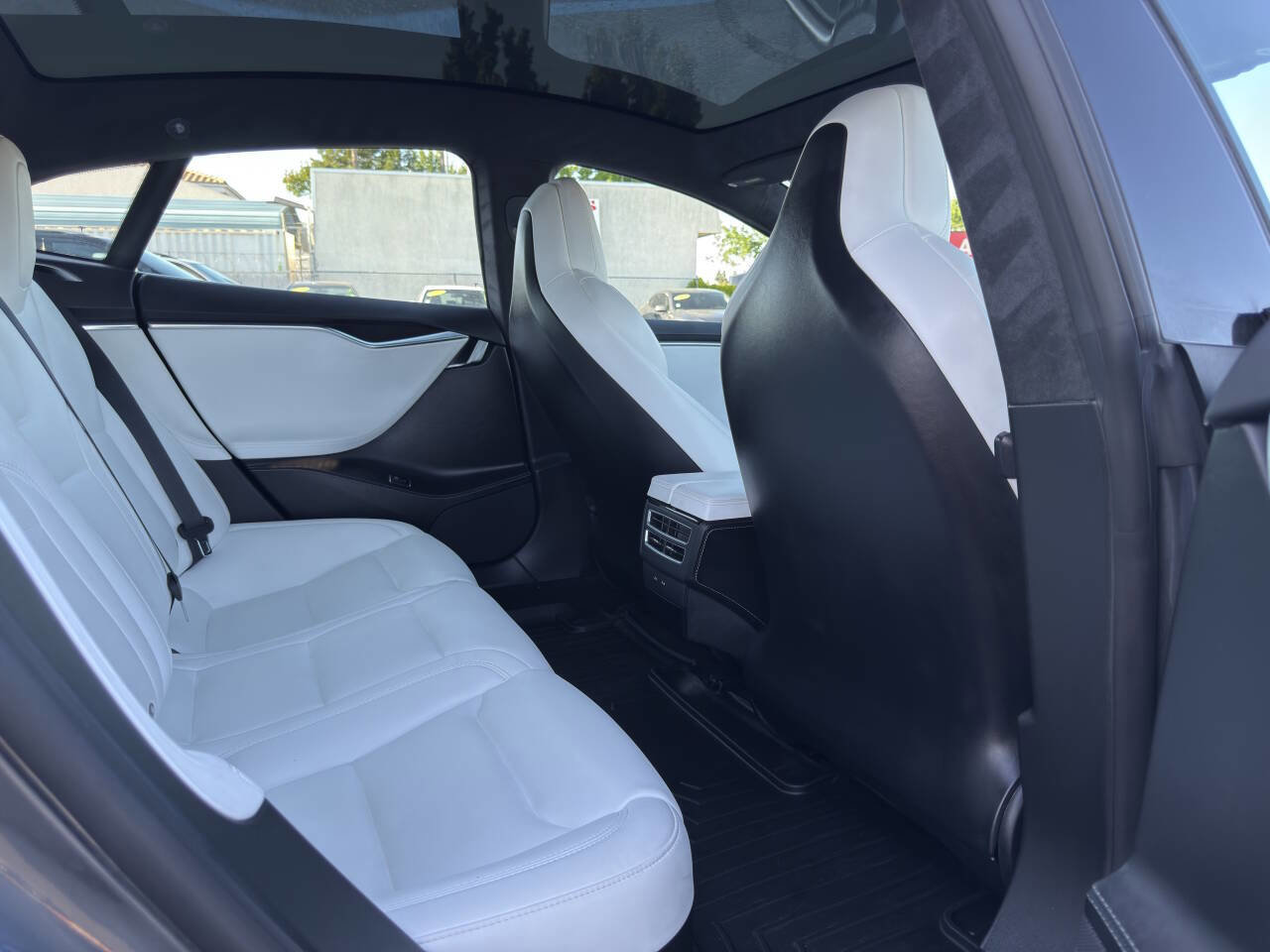Used 2017 Tesla Model S 75 RWD image 12