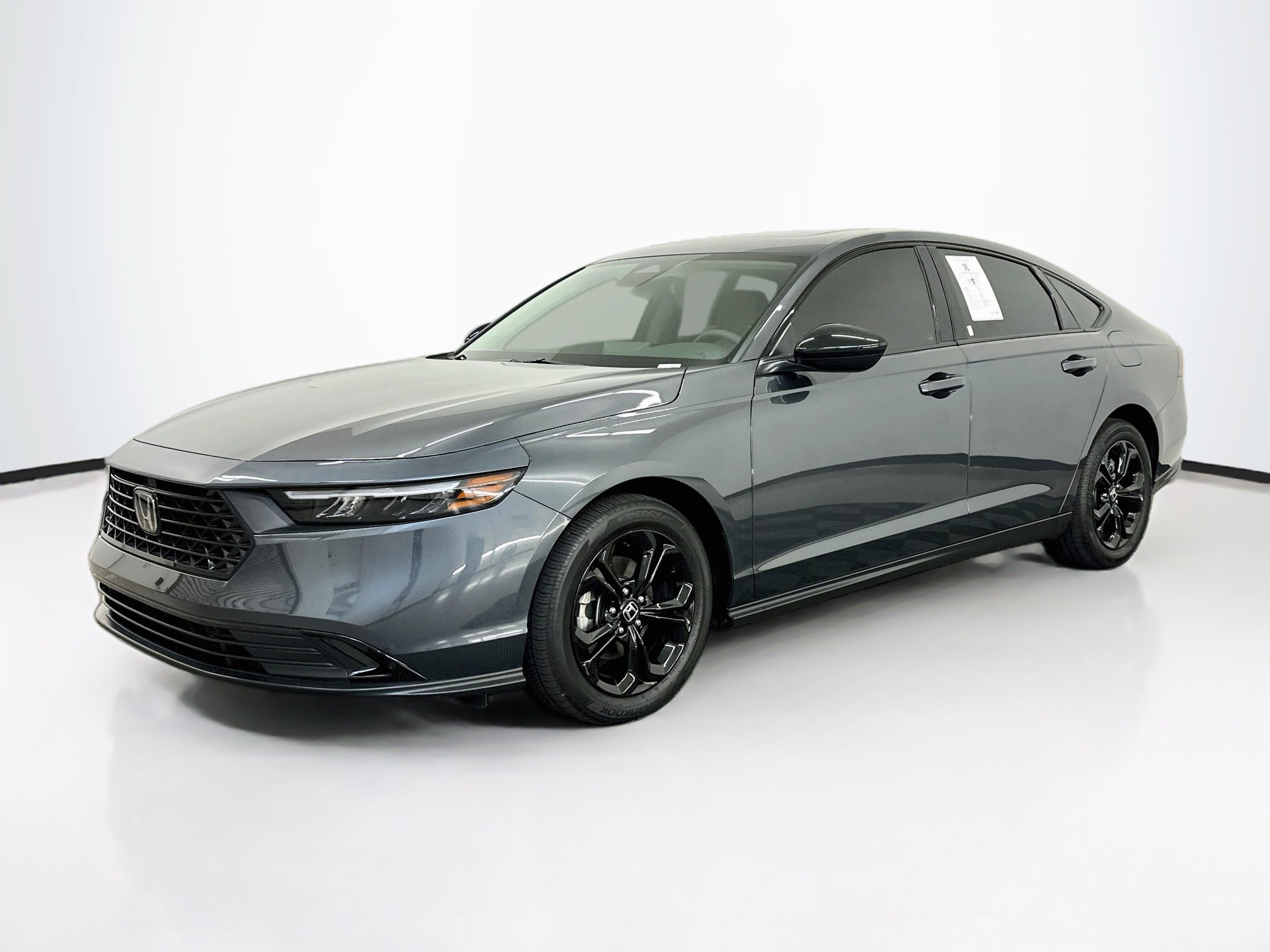 Used 2025 Honda Accord SE image 3