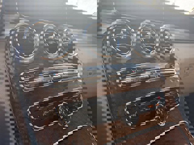 Used 2016 Mercedes-Benz C 300 Sedan image 18