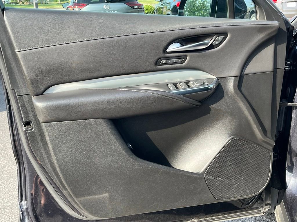 Used 2023 Cadillac XT4 Premium Luxury FWD image 10