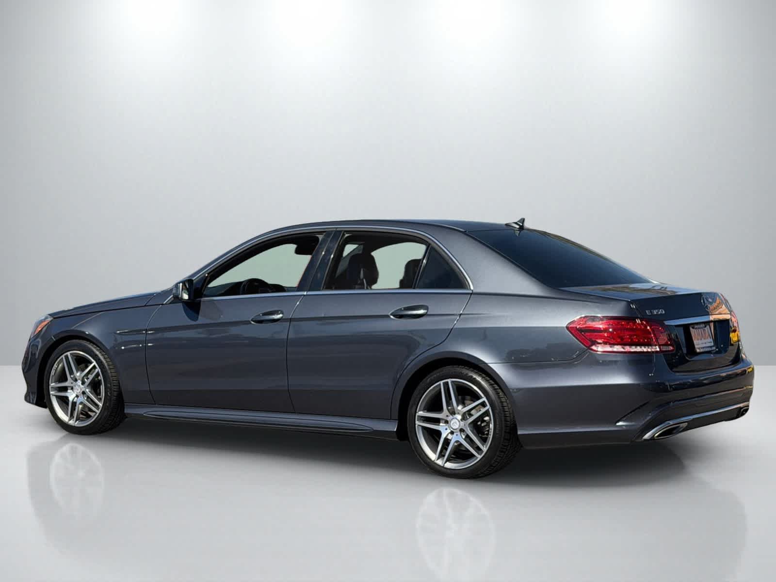 Used 2016 Mercedes-Benz E 350 Sedan image 4