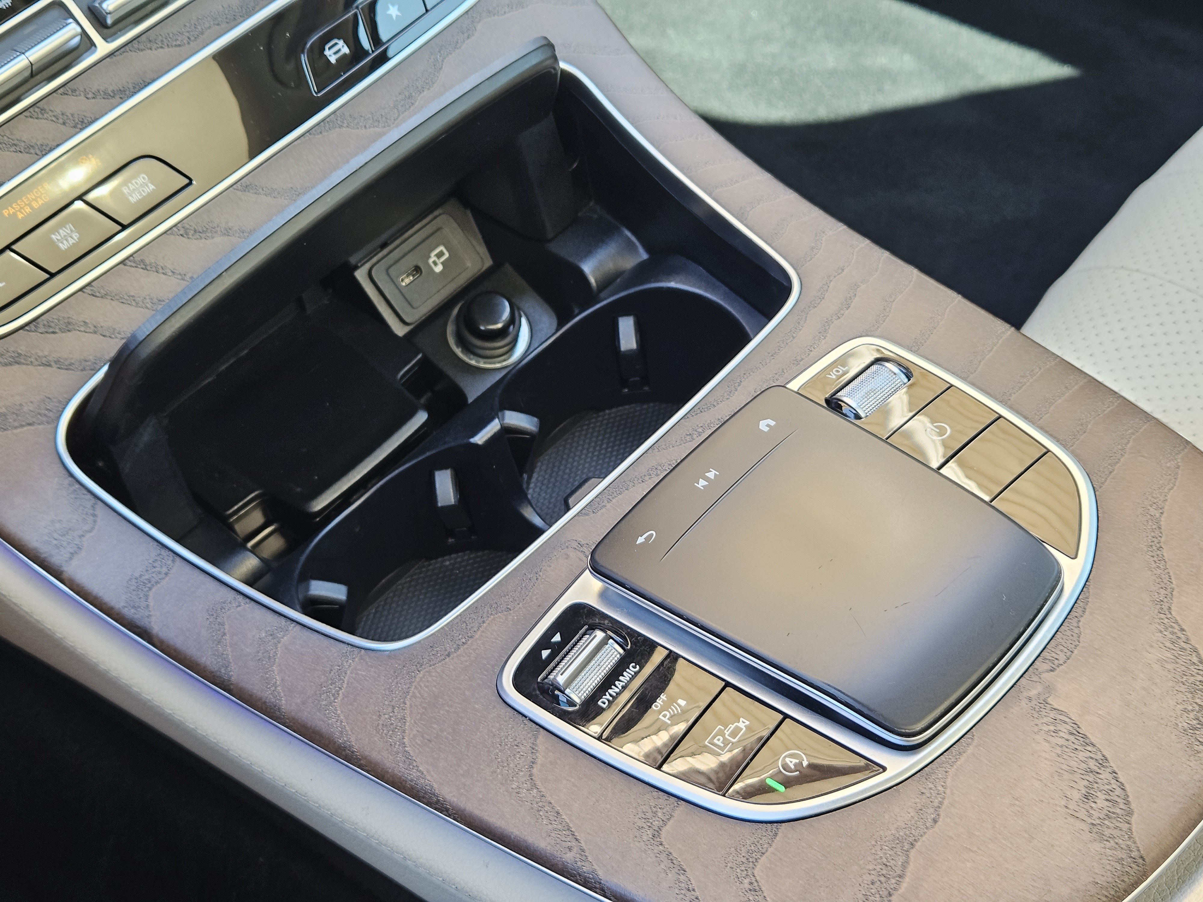 Certified 2021 Mercedes-Benz E 350 4MATIC Sedan image 21