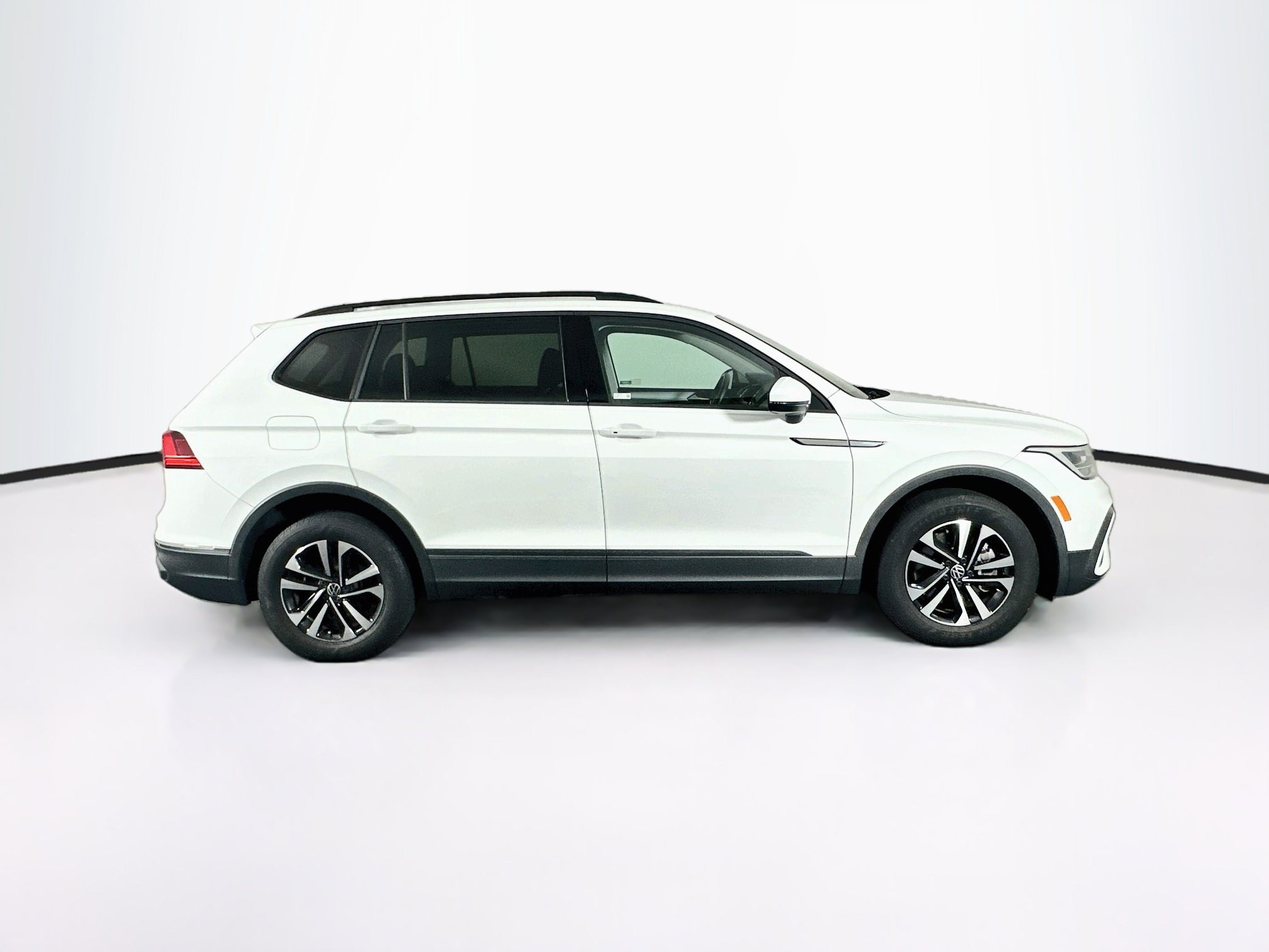 Used 2023 Volkswagen Tiguan S FWD image 10