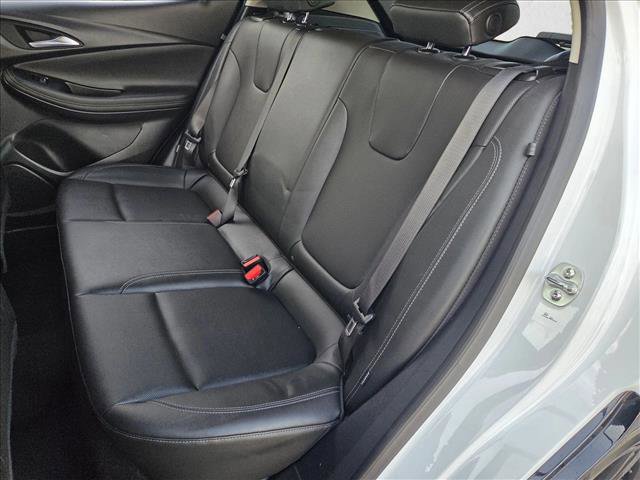Used 2024 Buick Encore GX Sport Touring image 17