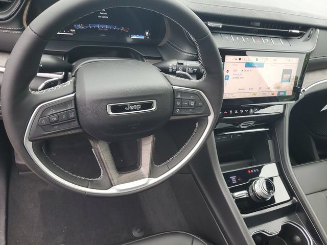 New 2026 Jeep Grand Cherokee L Limited w/ Limited Altitude Package AWD/4WD image 20