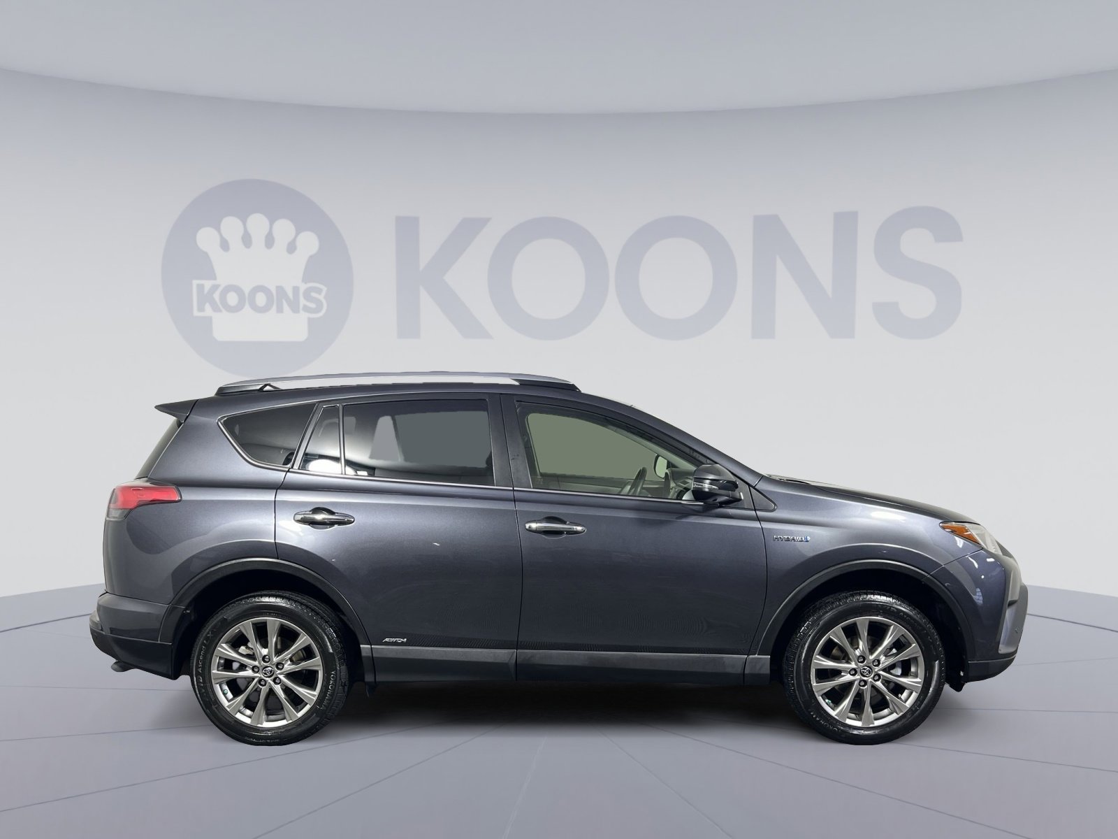 Used 2018 Toyota RAV4 Limited image 8