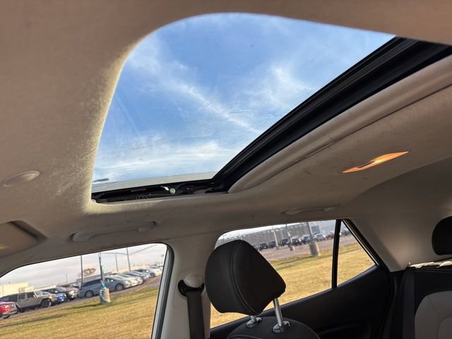 Used 2024 Hyundai Venue SEL image 27