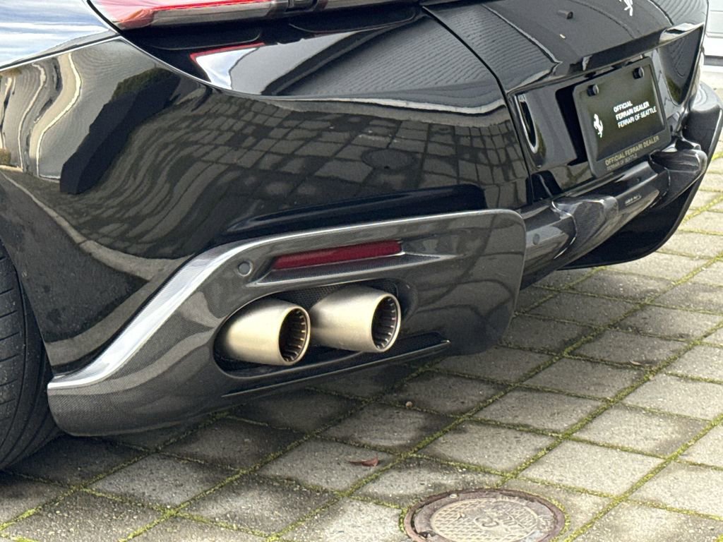 Used 2024 Ferrari Roma Spider image 34