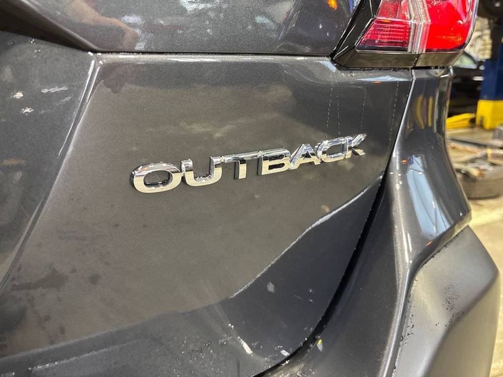 Used 2024 Subaru Outback Premium AWD/4WD image 15