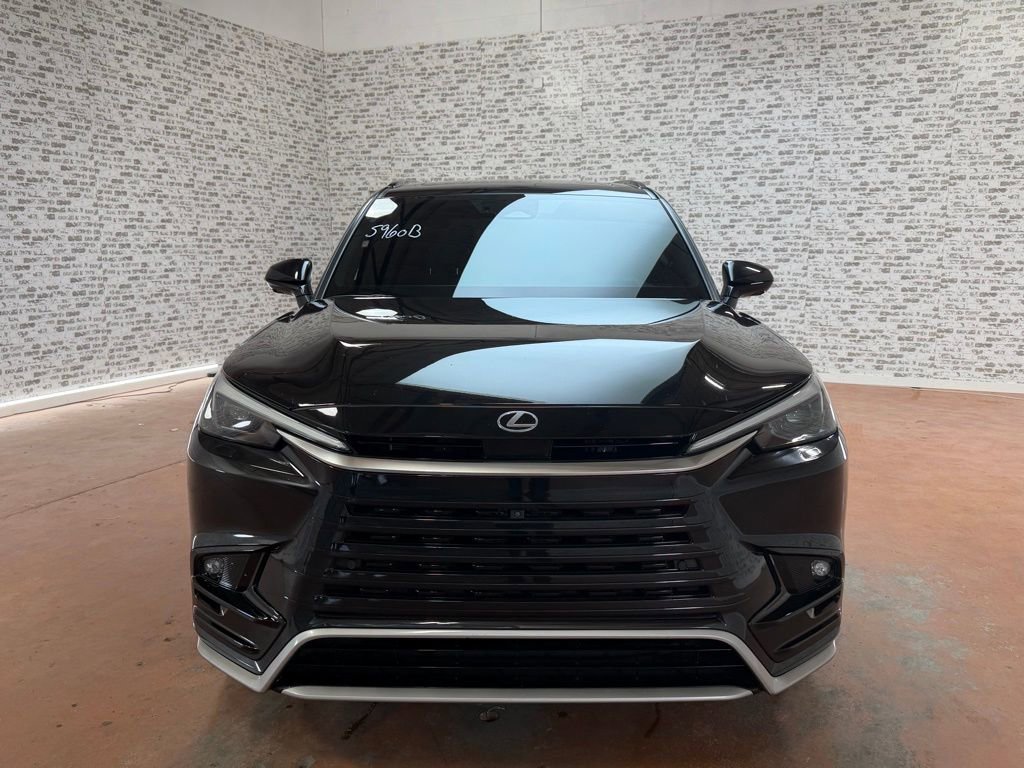 Used 2024 Lexus TX 500h AWD w/ Technology Package image 2