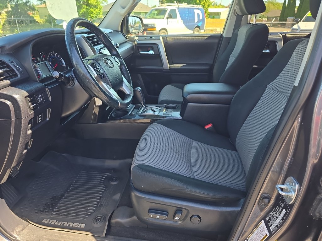 Certified 2019 Toyota 4Runner SR5 AWD/4WD image 14