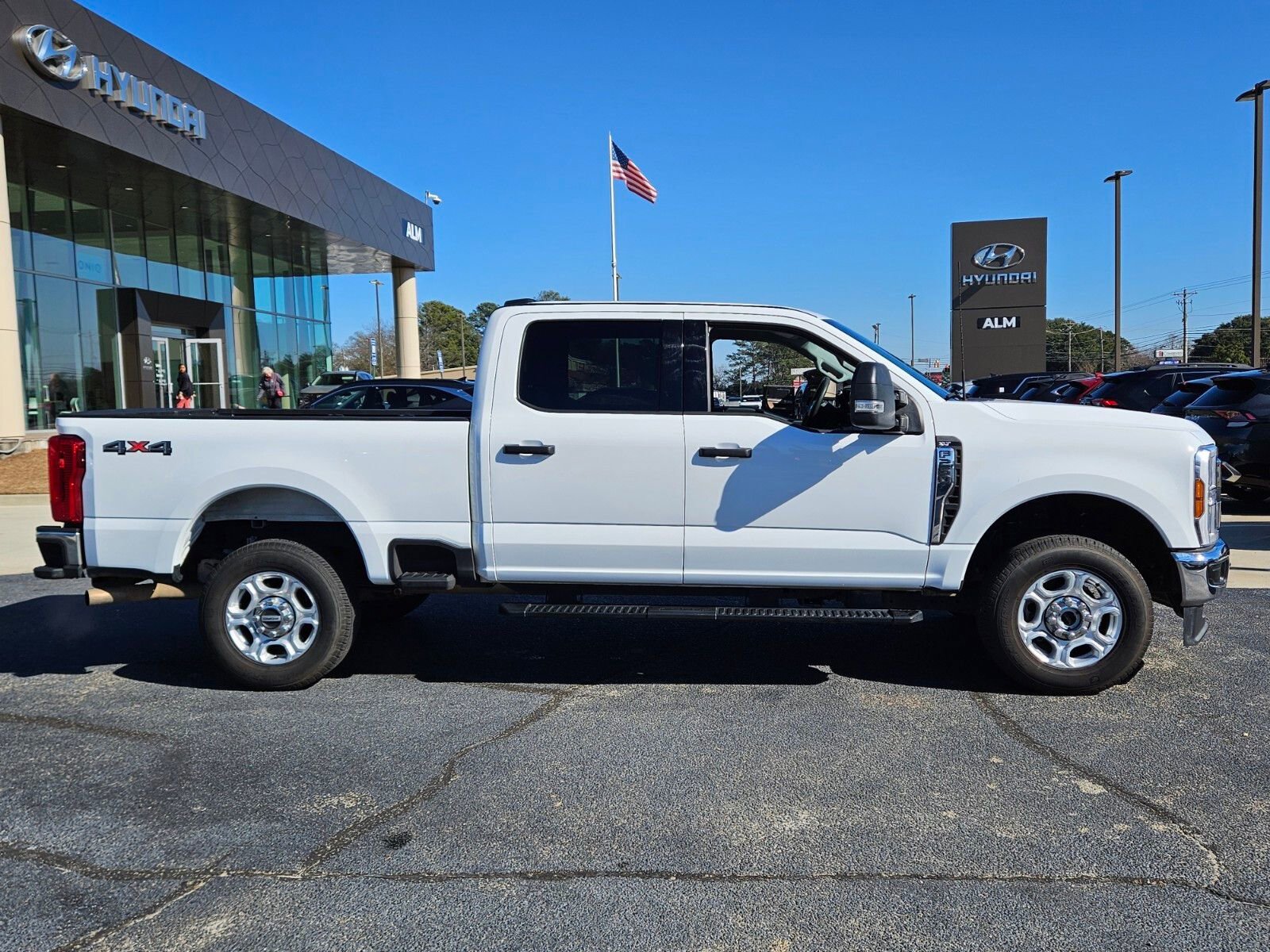 Used 2025 Ford F250 XLT image 13