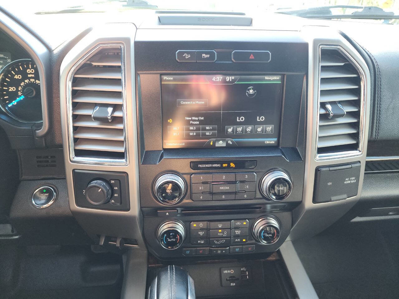 Used 2015 Ford F150 Platinum w/ Max Trailer Tow Package image 38