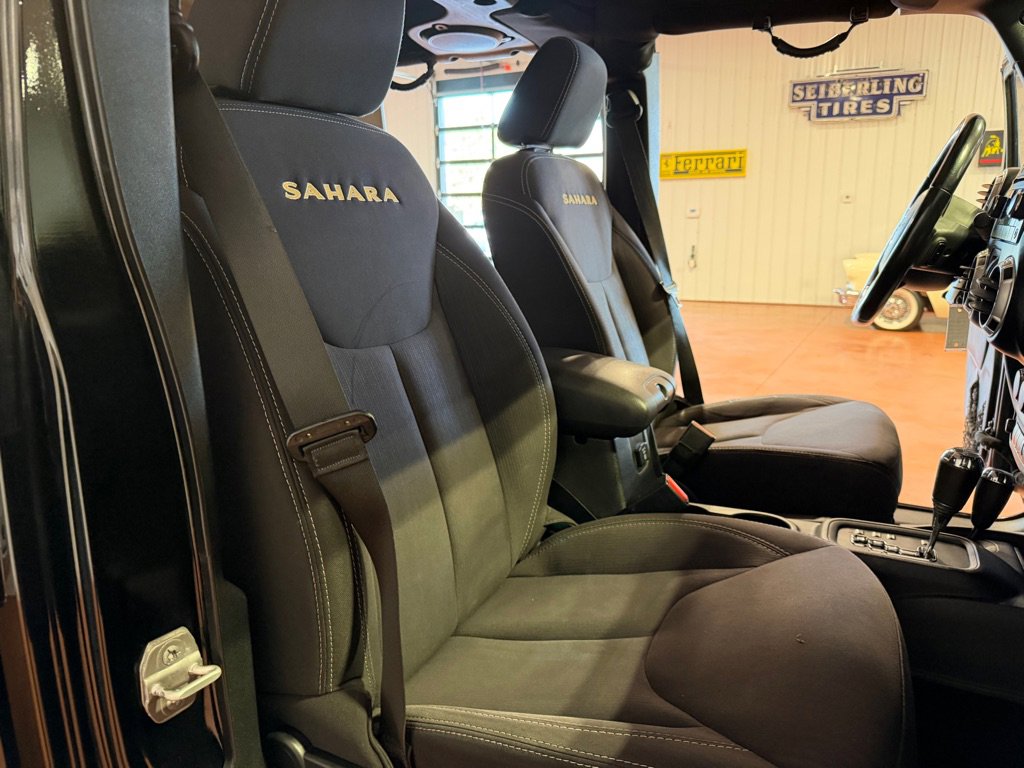 Used 2014 Jeep Wrangler Unlimited Sahara image 21