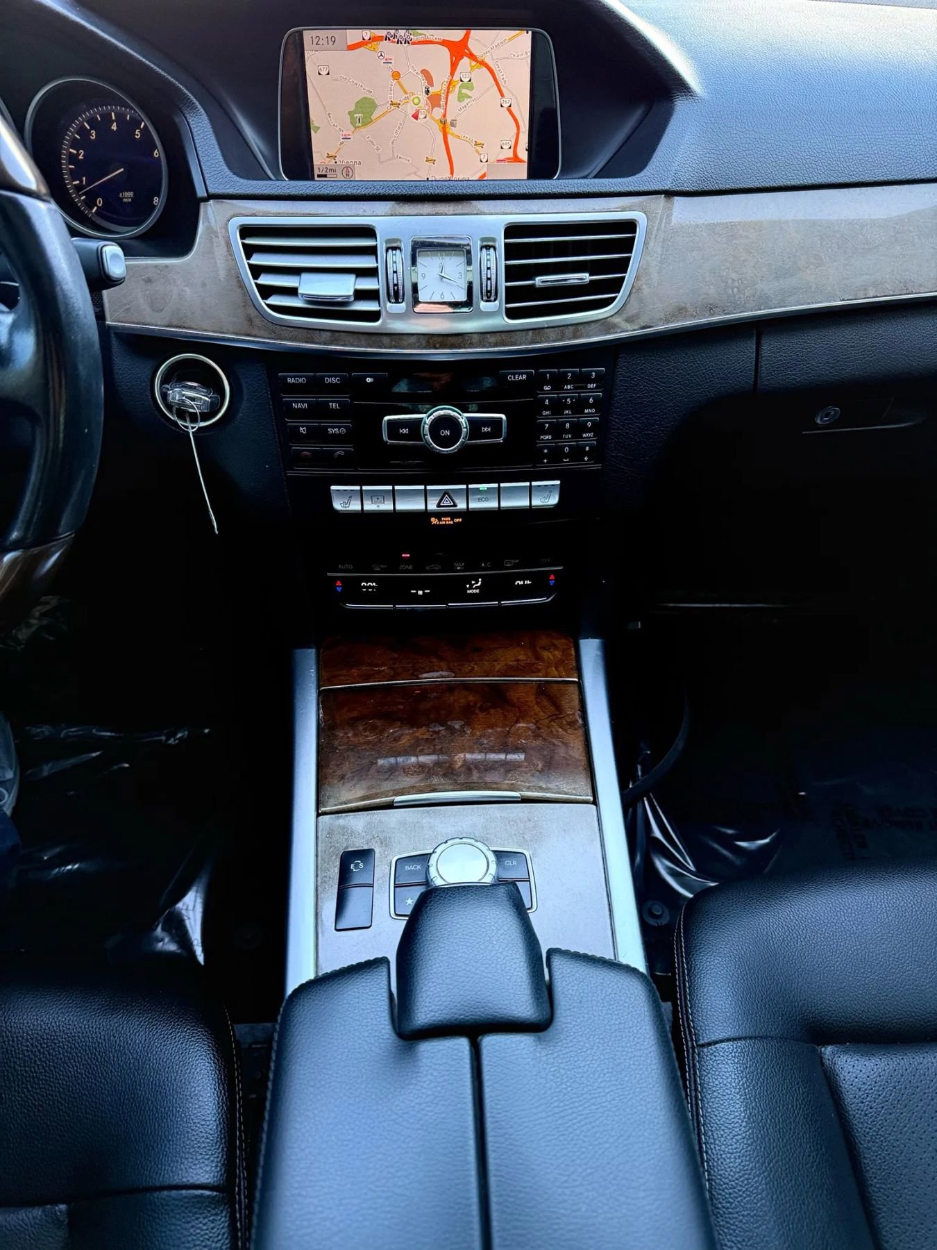 Used 2014 Mercedes-Benz E 350 4MATIC Sedan image 21